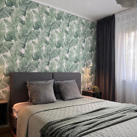 Riverside Jungle Green Apartment Oradea Exterior photo